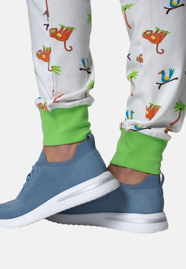 Rondom je enkels heeft de dames pyjama een comfortabele elastische band in het groen