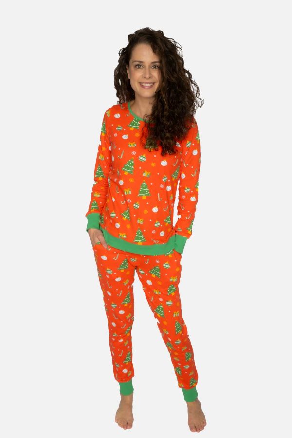 Kerstpyjama - broek plus shirt - kerstbomen en cadeauprints